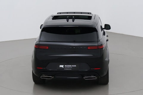 Land Rover Range Rover Sport P460e Battersea Edition | Luchtvering | ClearSight | Trekhaak | Panoramadak | 360° Camera | Head-Up | Stoelventilatie | 22 Inch