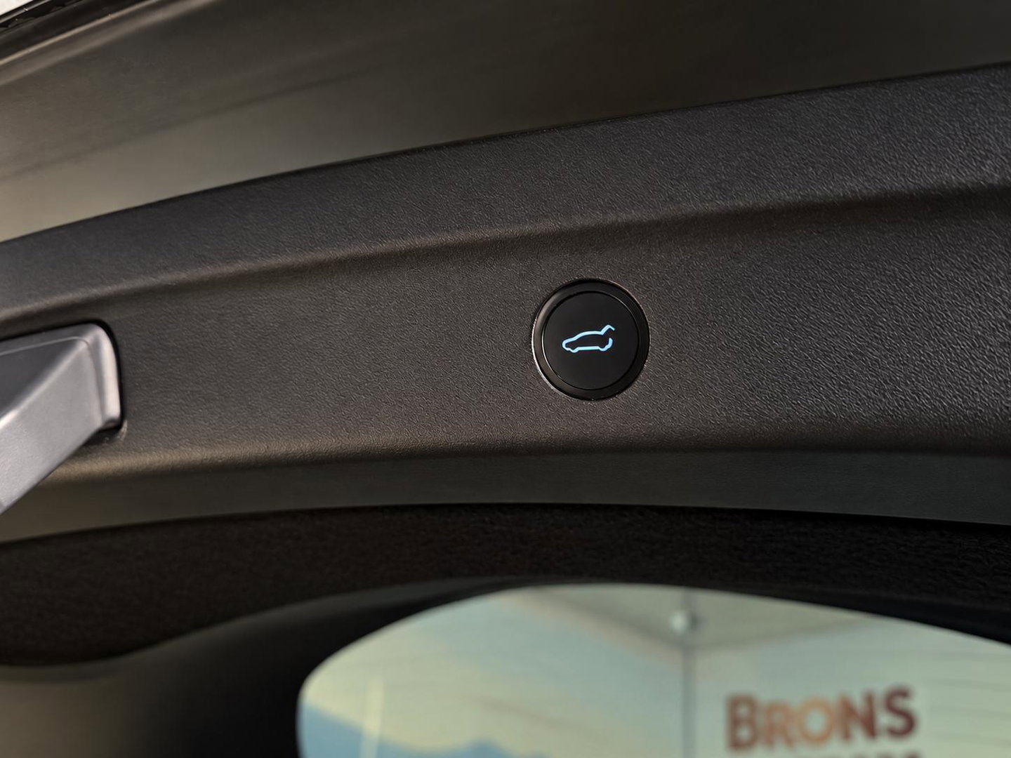 Tesla Model Y Long Range Dual Motor AWD 75 kWh