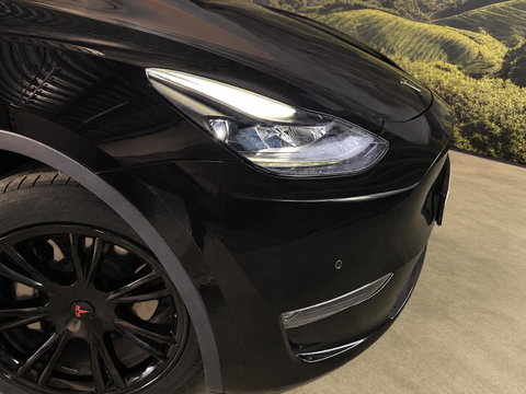 Tesla Model Y Long Range Dual Motor AWD 75 kWh