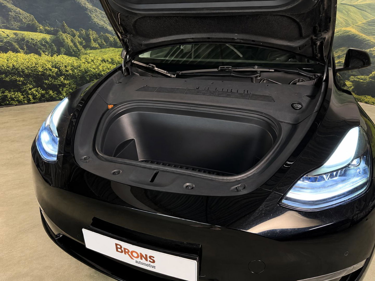 Tesla Model Y Long Range Dual Motor AWD 75 kWh