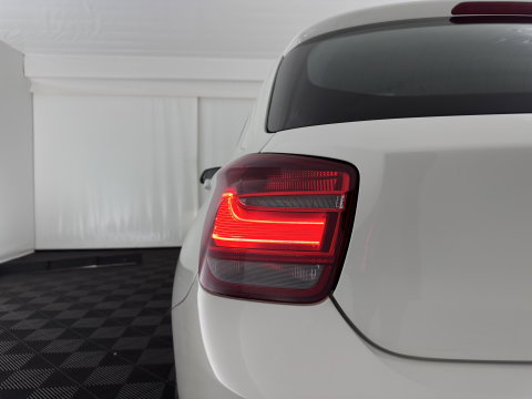 BMW 1-serie 116d M-Performance Styling High Executive Aut. *XENON | HEATED-SPORTSEATS | NAVI-FULLMAP | CAMERA | PRIVACY-GLASS | AIRCO | PDC | CRUISE | 18''ALU*