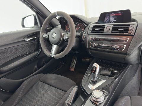 BMW 1-serie 116d M-Performance Styling High Executive Aut. *XENON | HEATED-SPORTSEATS | NAVI-FULLMAP | CAMERA | PRIVACY-GLASS | AIRCO | PDC | CRUISE | 18''ALU*