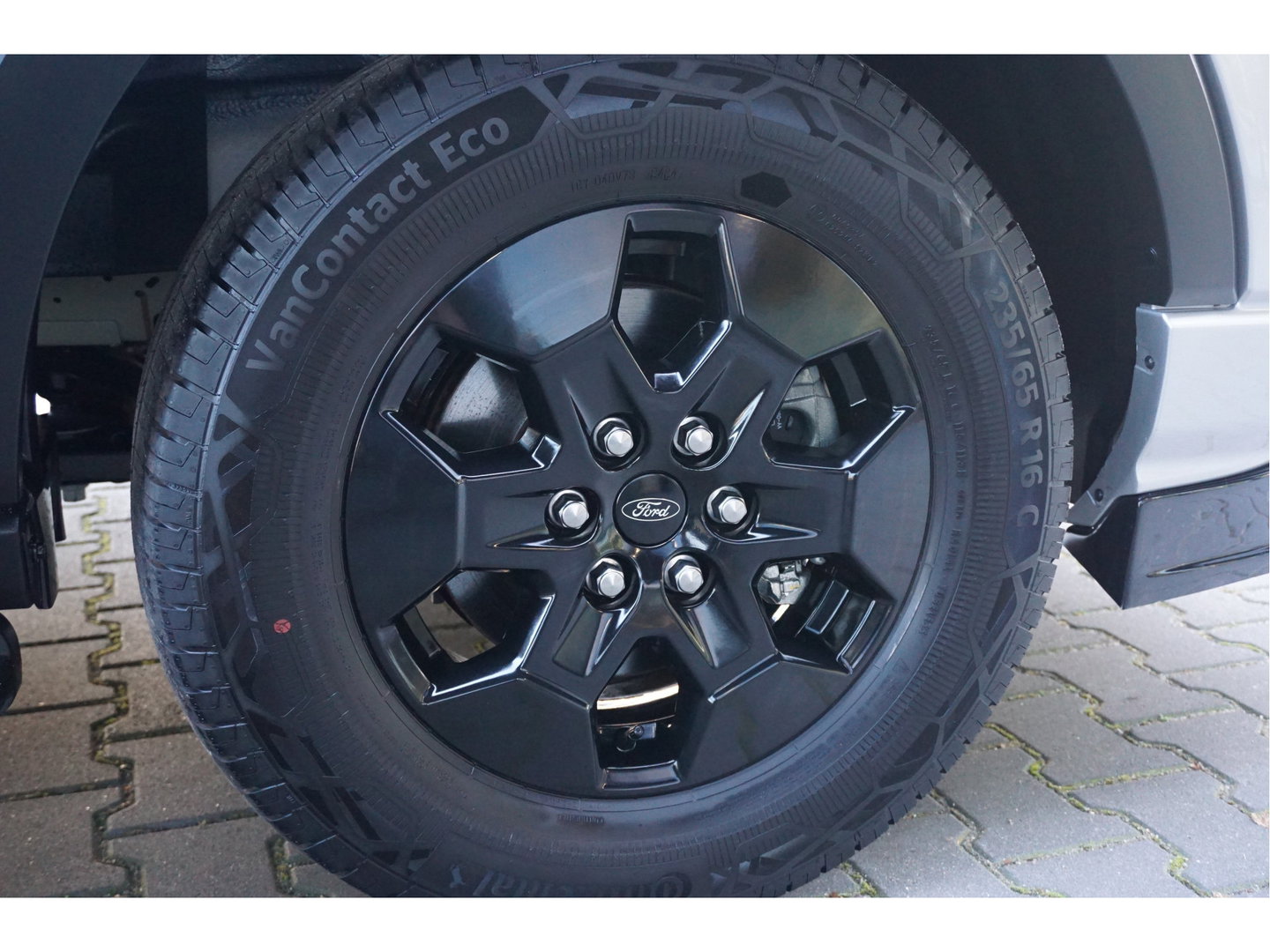 Ford Transit 350L 130PK AUT JWR EDITION L3H2 BPM VRIJ!! Sync4 Navi, 360 Camera, LM Velg, Trekhaak!! NR. A64
