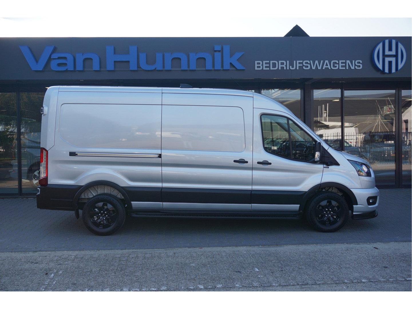 Ford Transit 350L 130PK AUT JWR EDITION L3H2 BPM VRIJ!! Sync4 Navi, 360 Camera, LM Velg, Trekhaak!! NR. A64