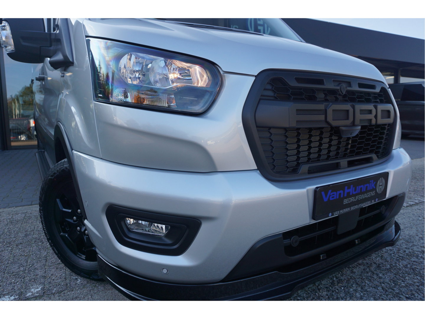 Ford Transit 350L 130PK AUT JWR EDITION L3H2 BPM VRIJ!! Sync4 Navi, 360 Camera, LM Velg, Trekhaak!! NR. A64