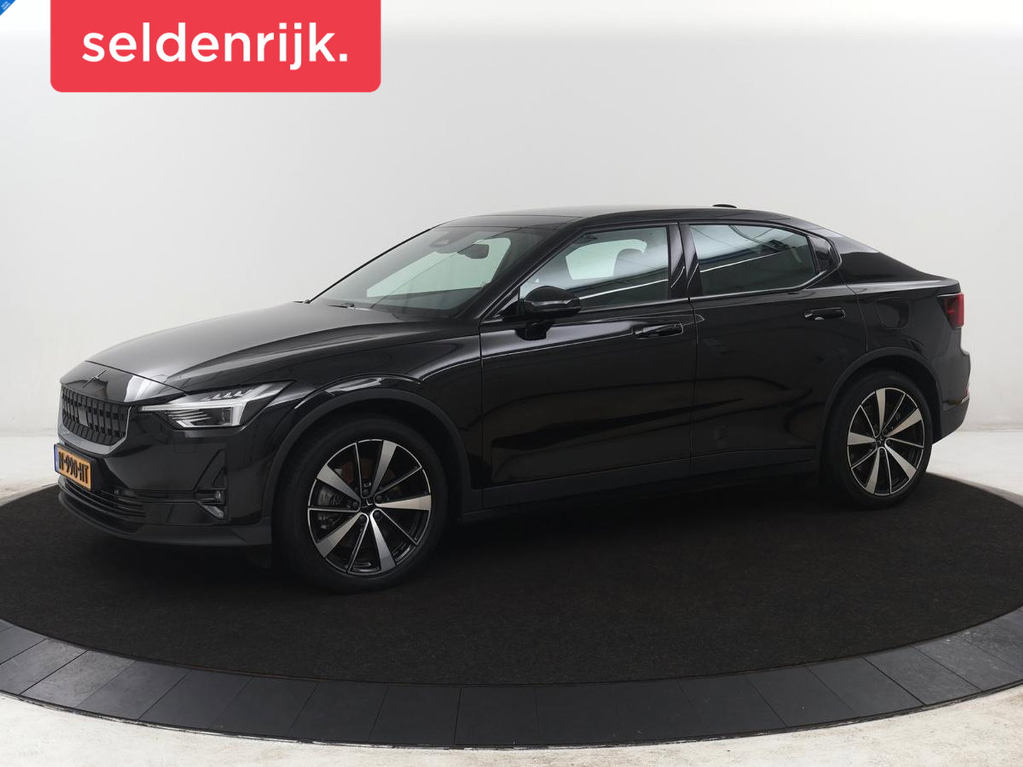 Polestar 2 Long Range Dual Motor Launch Edition 78kWh | SOH 92,3% | Panoramadak | Trekhaak | Memory | Harman/Kardon | Adaptive cruise | Stuur/stoelverwarming | 360 camera | Park assist | Carplay