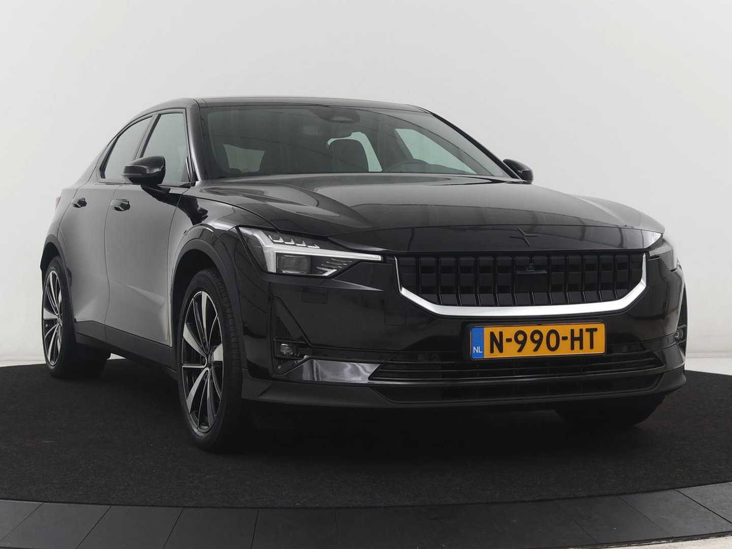 Polestar 2 Long Range Dual Motor Launch Edition 78kWh | SOH 92,3% | Panoramadak | Trekhaak | Memory | Harman/Kardon | Adaptive cruise | Stuur/stoelverwarming | 360 camera | Park assist | Carplay