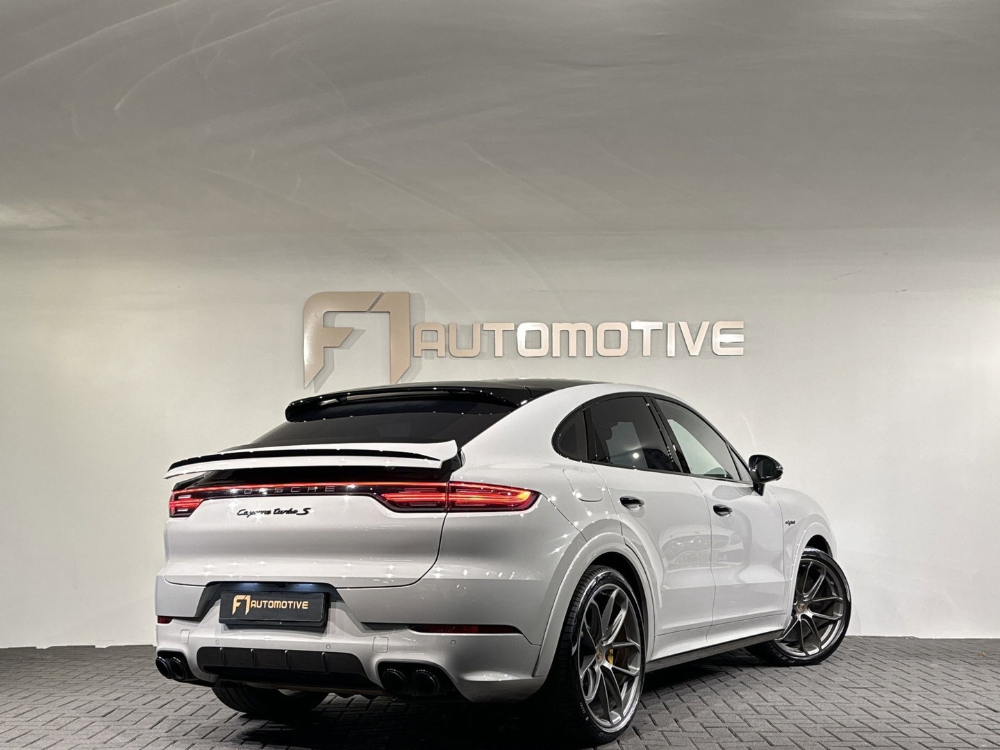 Porsche Cayenne Coupé 4.0 Turbo S E-Hybrid Full Carbon|Ceramic|Krijtgrijs