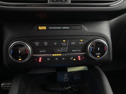Ford Kuga 2.5 PHEV ST-Line (Plug-in) (INCL.BTW) Aut. *HEAD-UP | FULL-LED | DIGI-COCKPIT | KEYLESS | DAB | CAMERA | CARPLAY | NAVI-FULLMAP | SPORTSEATS | PRIVACY-GLASS | TOWBAR | 18"ALU*