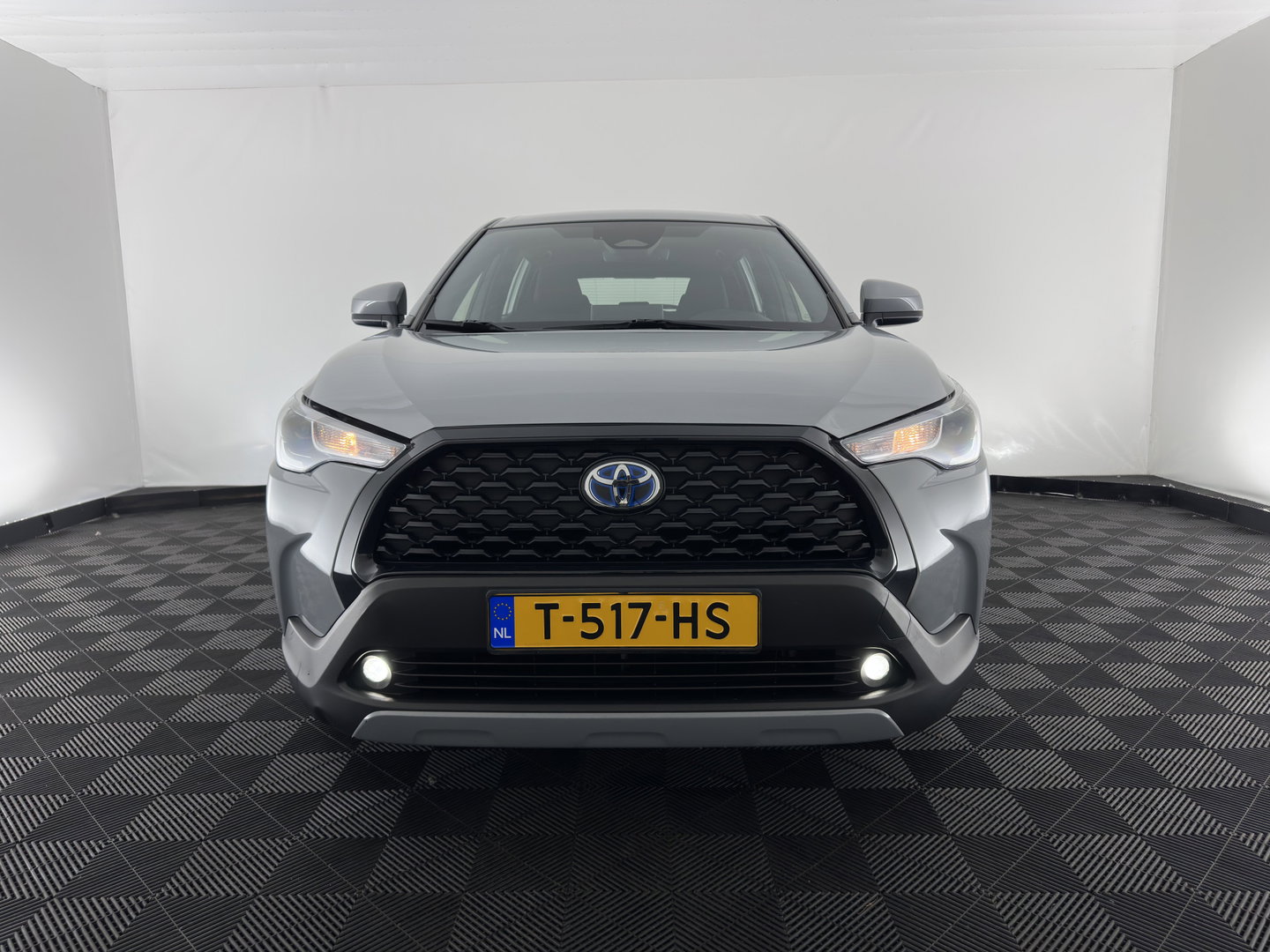 Toyota Corolla Cross 2.0 High Power Hybrid Active MHEV (INCL.BTW) Aut. *FULL-LED | CAMERA | COMFORT-SEATS | DIGI-COCKPIT | ECC | PDC | 17''ALU*