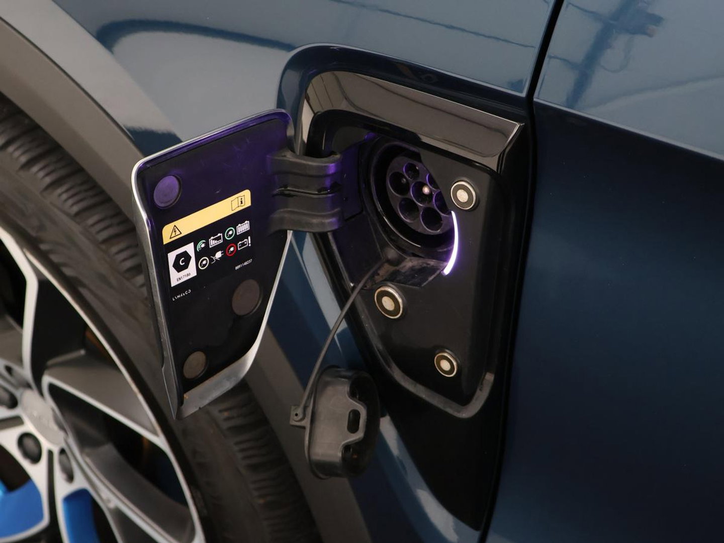 Lynk & Co 01 1.5 | Panoramadak | Adaptive cruise | Trekhaak | Memory | Infinity Sound | Stoelverwarming | Camera | Park assist | Carplay | Climate control