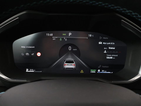Lynk & Co 01 1.5 | Panoramadak | Adaptive cruise | Trekhaak | Memory | Infinity Sound | Stoelverwarming | Camera | Park assist | Carplay | Climate control