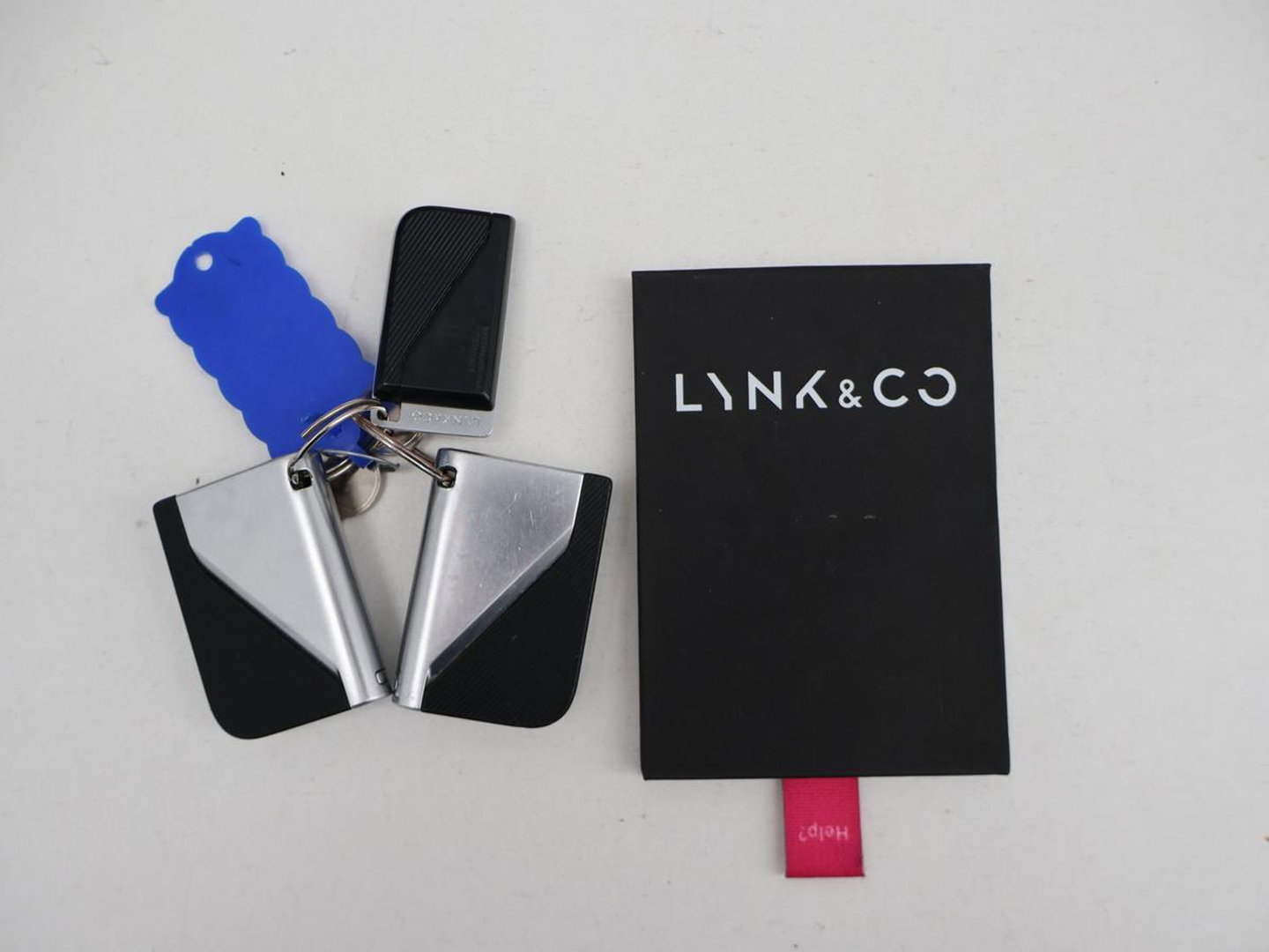 Lynk & Co 01 1.5 | Panoramadak | Adaptive cruise | Trekhaak | Memory | Infinity Sound | Stoelverwarming | Camera | Park assist | Carplay | Climate control