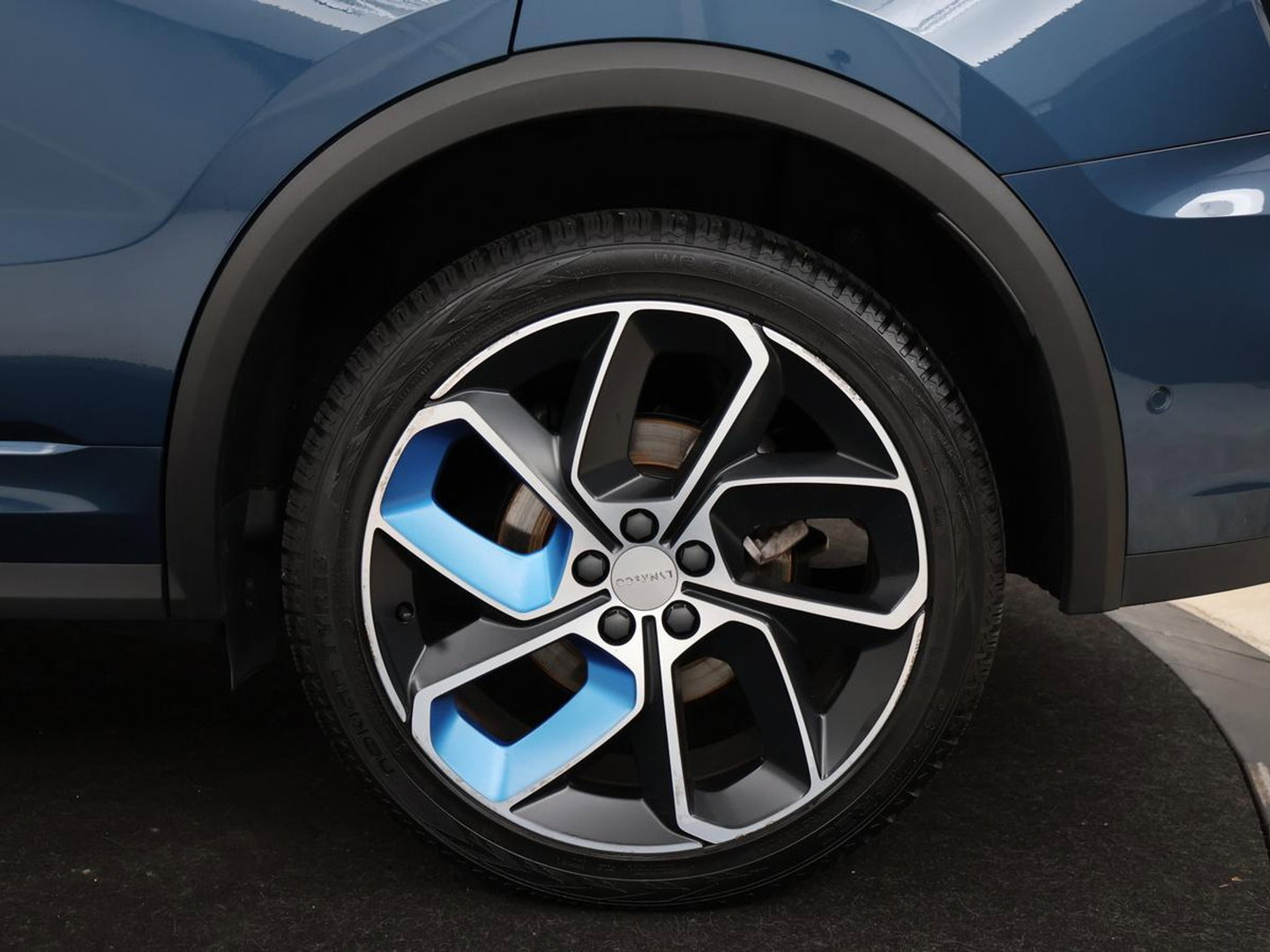 Lynk & Co 01 1.5 | Panoramadak | Adaptive cruise | Trekhaak | Memory | Infinity Sound | Stoelverwarming | Camera | Park assist | Carplay | Climate control