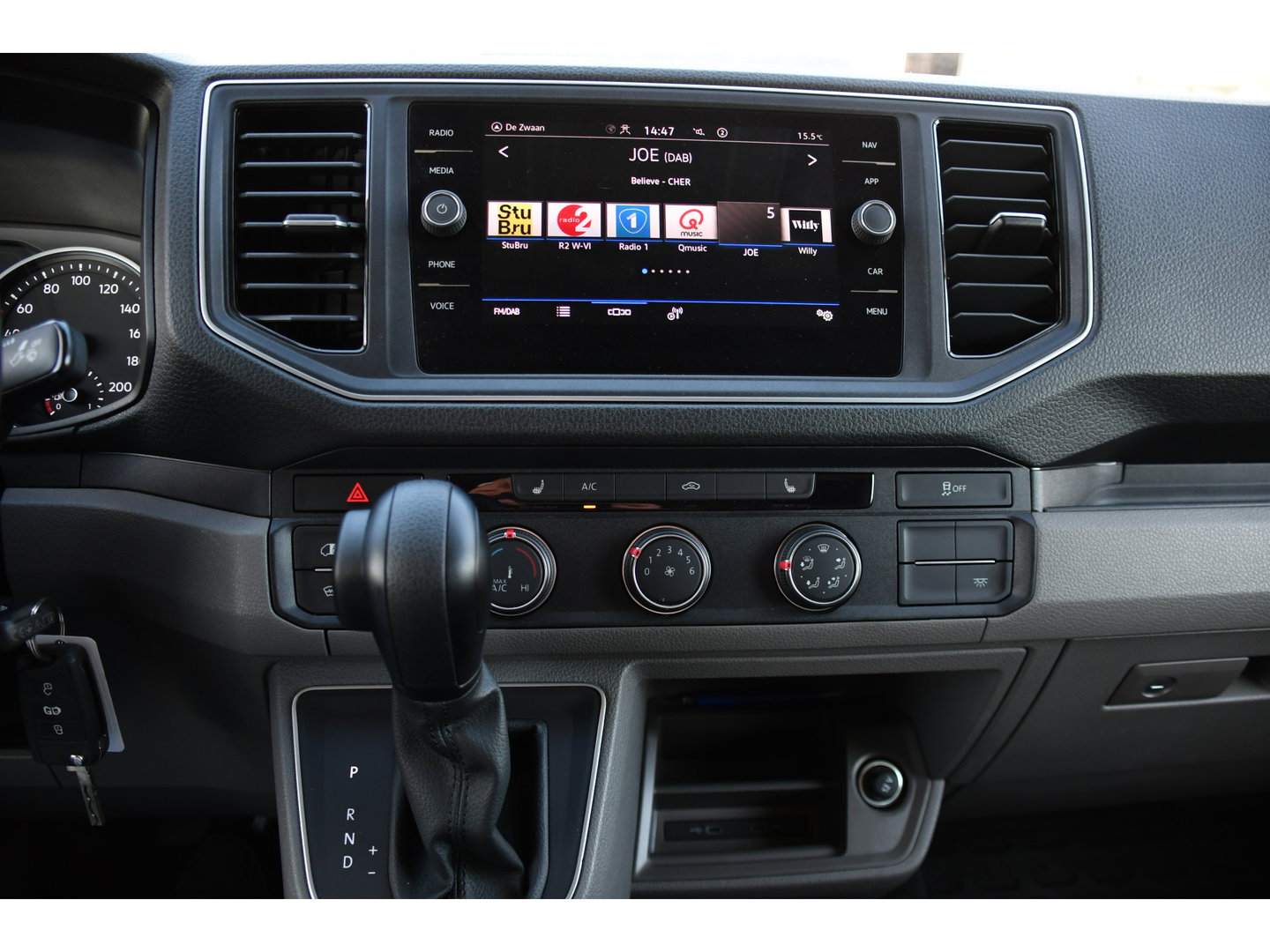 Volkswagen Crafter 35 2.0 TDI L3H3 Highline PB Edition Full Options! Adaptieve Cruise, Carplay, LED, Leder, Stoelwarming, Trekhaak, Multimedia, Uniek!