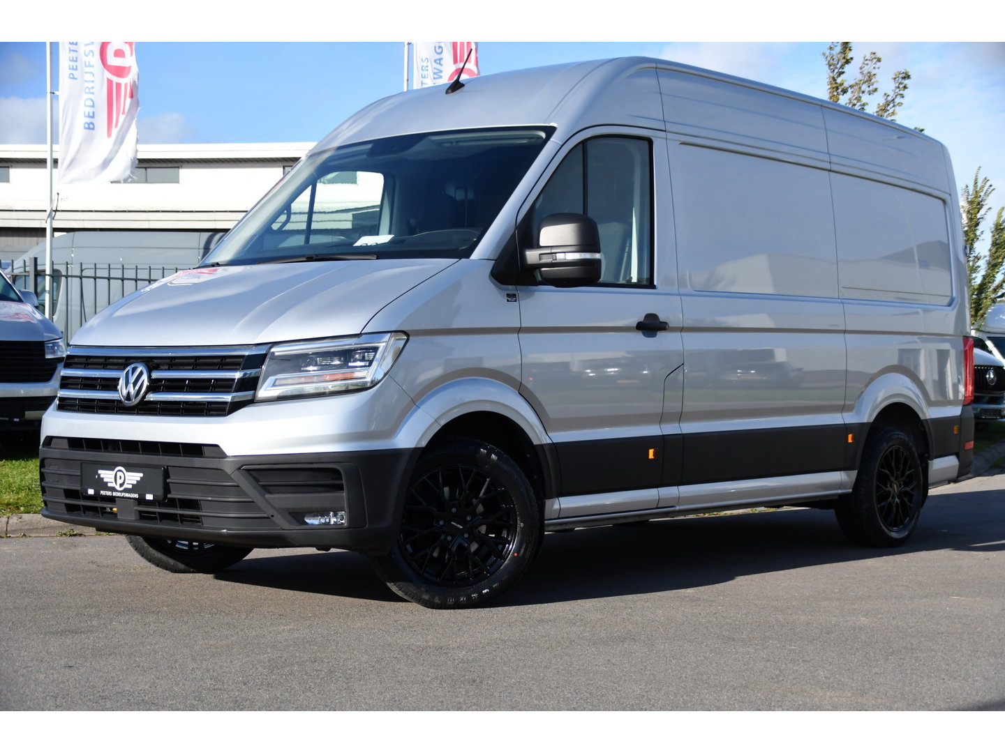 Volkswagen Crafter 35 2.0 TDI L3H3 Highline PB Edition Full Options! Adaptieve Cruise, Carplay, LED, Leder, Stoelwarming, Trekhaak, Multimedia, Uniek!