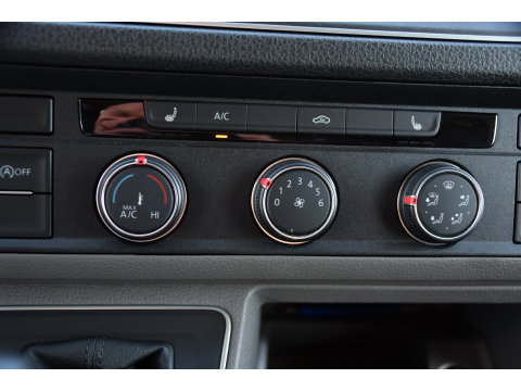 Volkswagen Crafter 35 2.0 TDI L3H3 Highline PB Edition Full Options! Adaptieve Cruise, Carplay, LED, Leder, Stoelwarming, Trekhaak, Multimedia, Uniek!