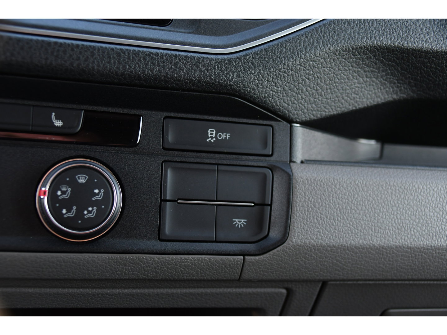Volkswagen Crafter 35 2.0 TDI L3H3 Highline PB Edition Full Options! Adaptieve Cruise, Carplay, LED, Leder, Stoelwarming, Trekhaak, Multimedia, Uniek!