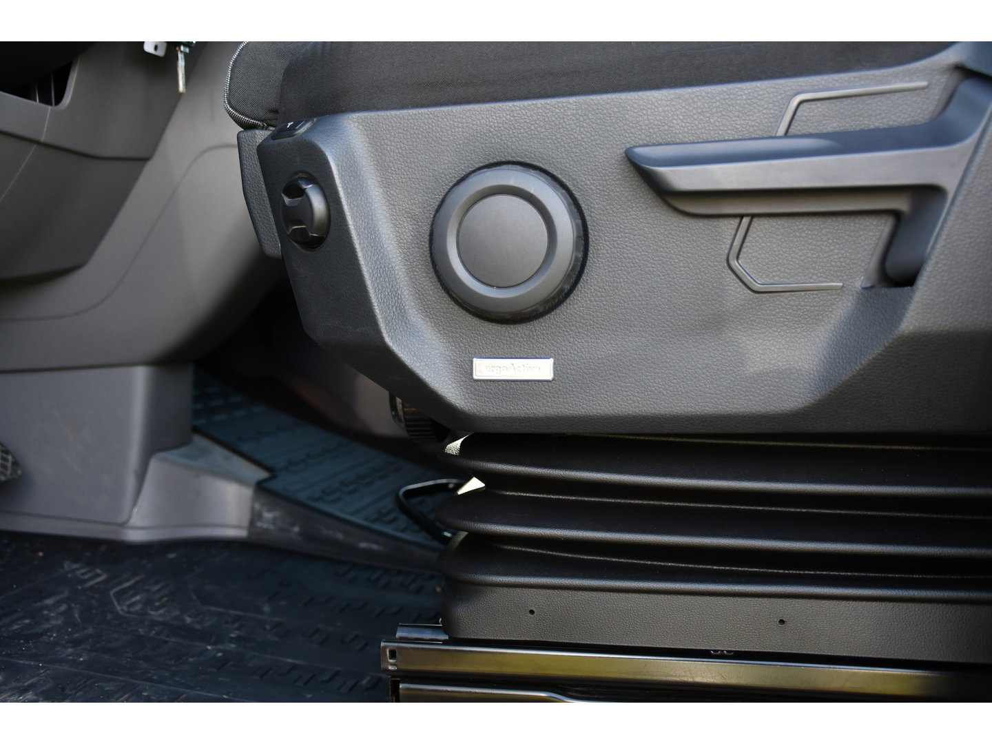 Volkswagen Crafter 35 2.0 TDI L3H3 Highline PB Edition Full Options! Adaptieve Cruise, Carplay, LED, Leder, Stoelwarming, Trekhaak, Multimedia, Uniek!