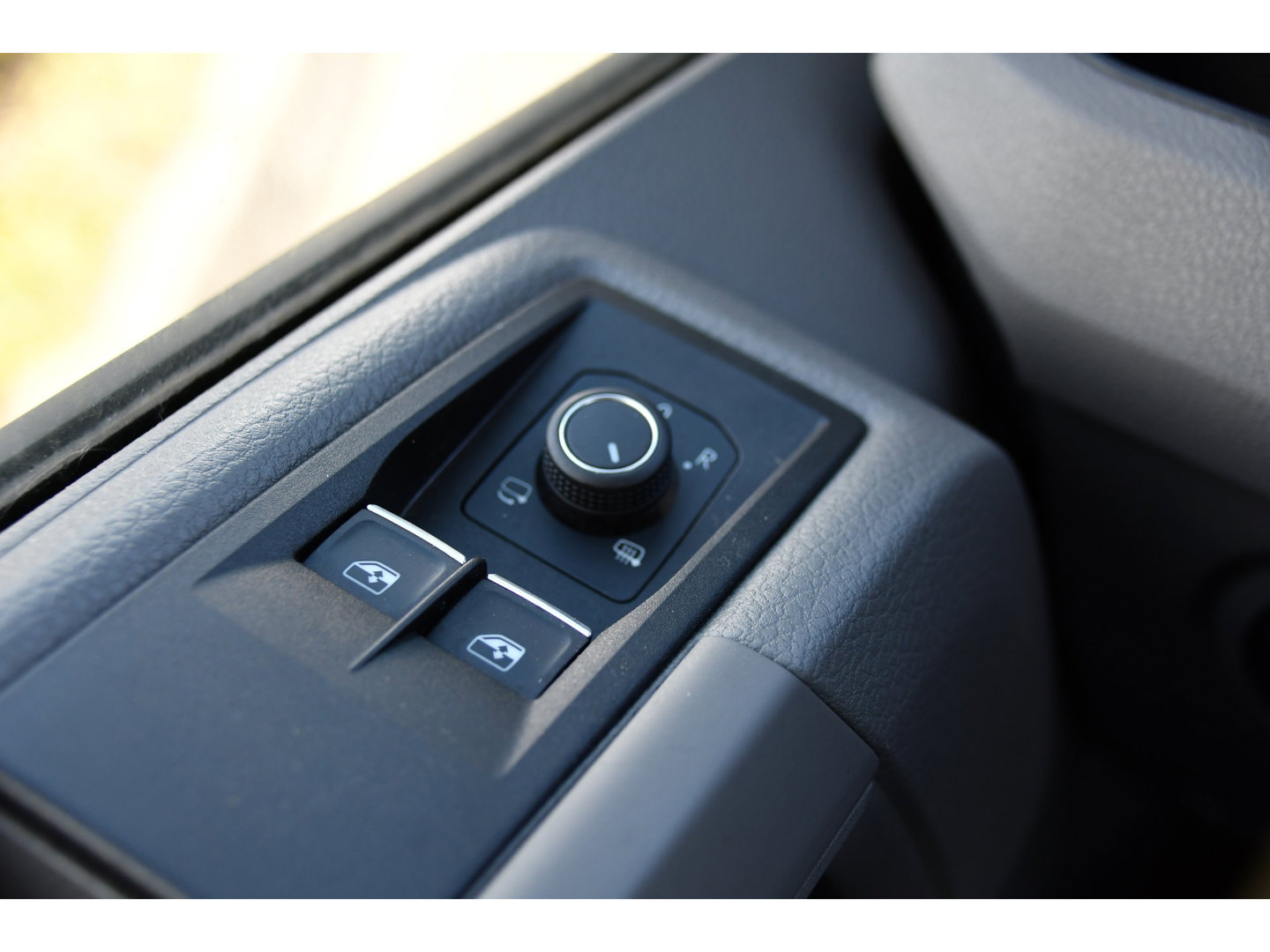 Volkswagen Crafter 35 2.0 TDI L3H3 Highline PB Edition Full Options! Adaptieve Cruise, Carplay, LED, Leder, Stoelwarming, Trekhaak, Multimedia, Uniek!