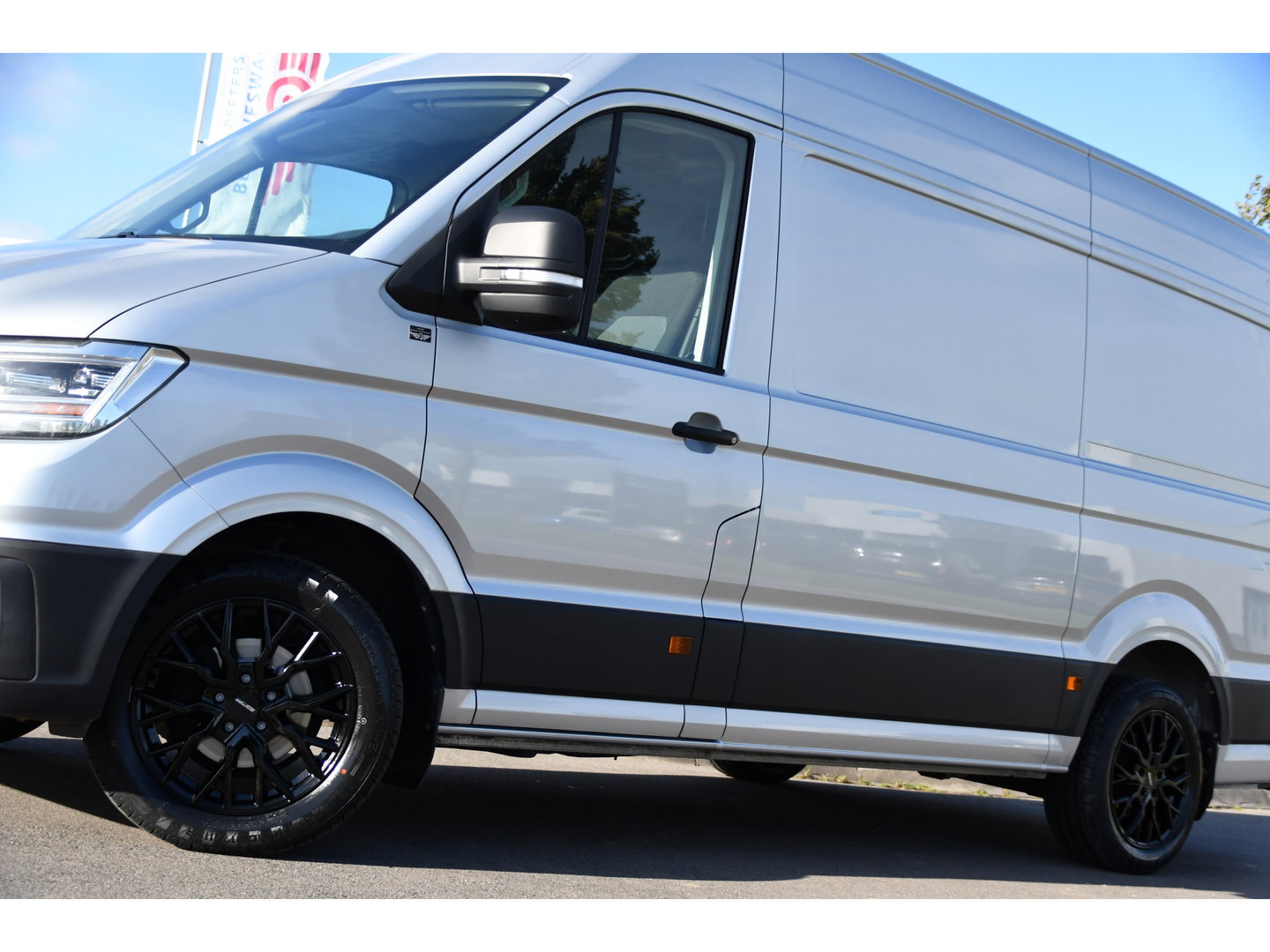 Volkswagen Crafter 35 2.0 TDI L3H3 Highline PB Edition Full Options! Adaptieve Cruise, Carplay, LED, Leder, Stoelwarming, Trekhaak, Multimedia, Uniek!