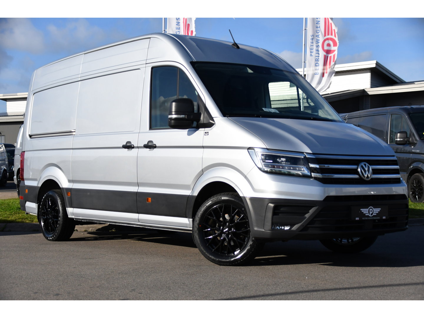 Volkswagen Crafter 35 2.0 TDI L3H3 Highline PB Edition Full Options! Adaptieve Cruise, Carplay, LED, Leder, Stoelwarming, Trekhaak, Multimedia, Uniek!