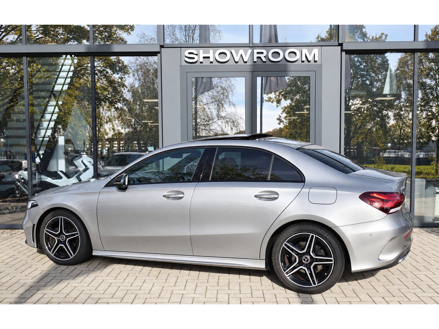 Mercedes-Benz A-Klasse 200 Business Solution AMG CAM BLINDSPOT