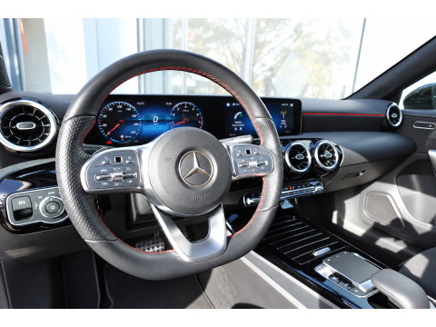 Mercedes-Benz A-Klasse 200 Business Solution AMG CAM BLINDSPOT