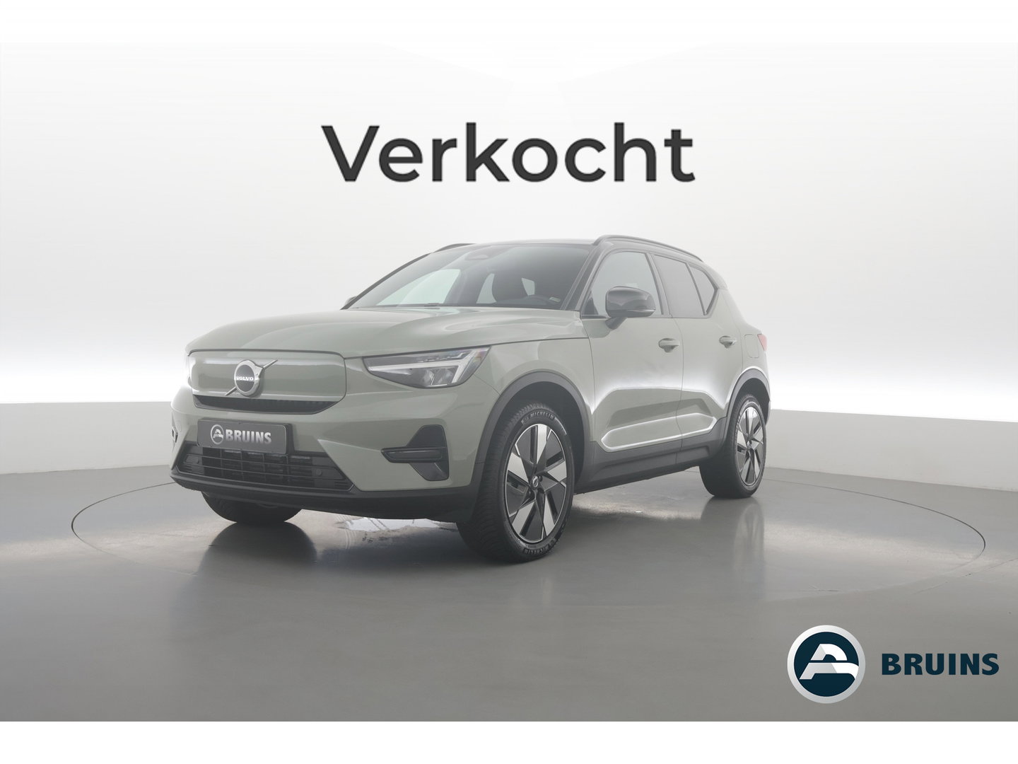 Volvo XC40 Recharge Plus 82 kWh 572 WLTP | Stoel + stuurverw. | Pilot Ass. | Blis | Warmtepomp | Camera |