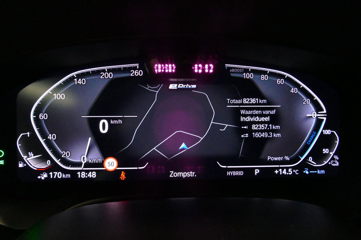 BMW 5 Serie 530e xDrive M Sport / M sport Bodykit / Elektr. verstelbare voorstoelen / 20'' LMV / Stoelverwarming / Ambienteverlichting / Full LED / Apple Carplay - Android Auto / Achteruitrijcamera / Sport stoelen / Dodehoek detectie / Lederen bekleding / Grootlichta