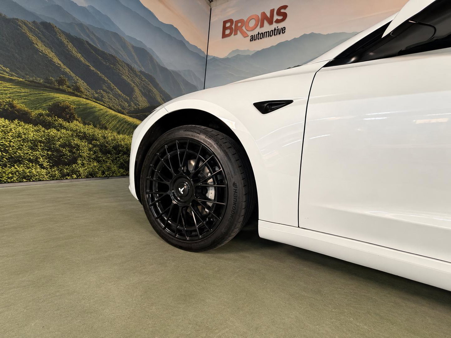 Tesla Model 3 RWD 60 kWh Knob/ stalks van Enhance l trekhaak l 19 inc