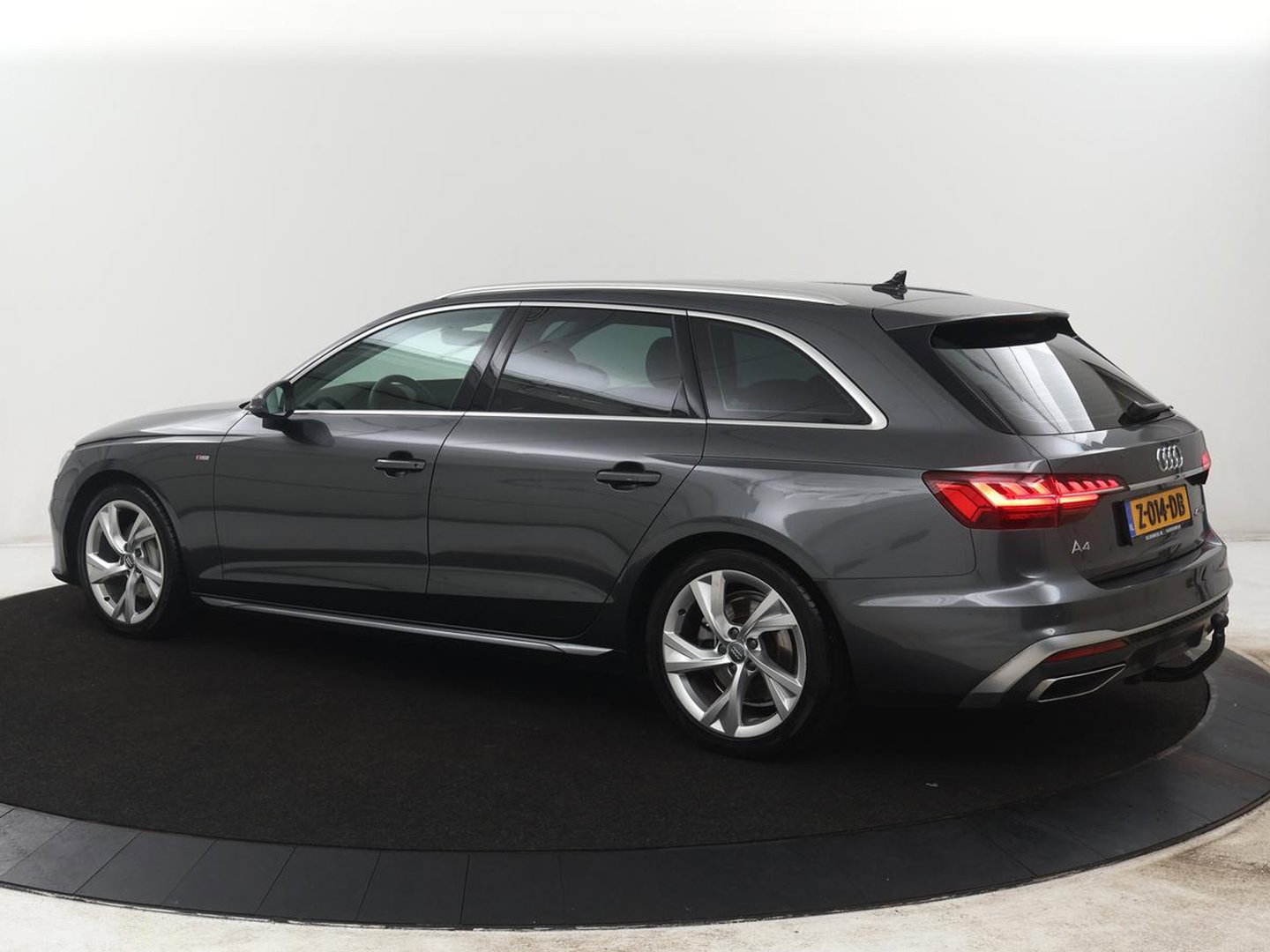 Audi A4 Avant 40 TFSI S edition