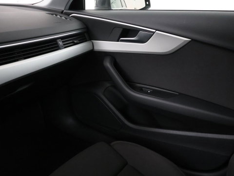 Audi A4 Avant 40 TFSI S edition