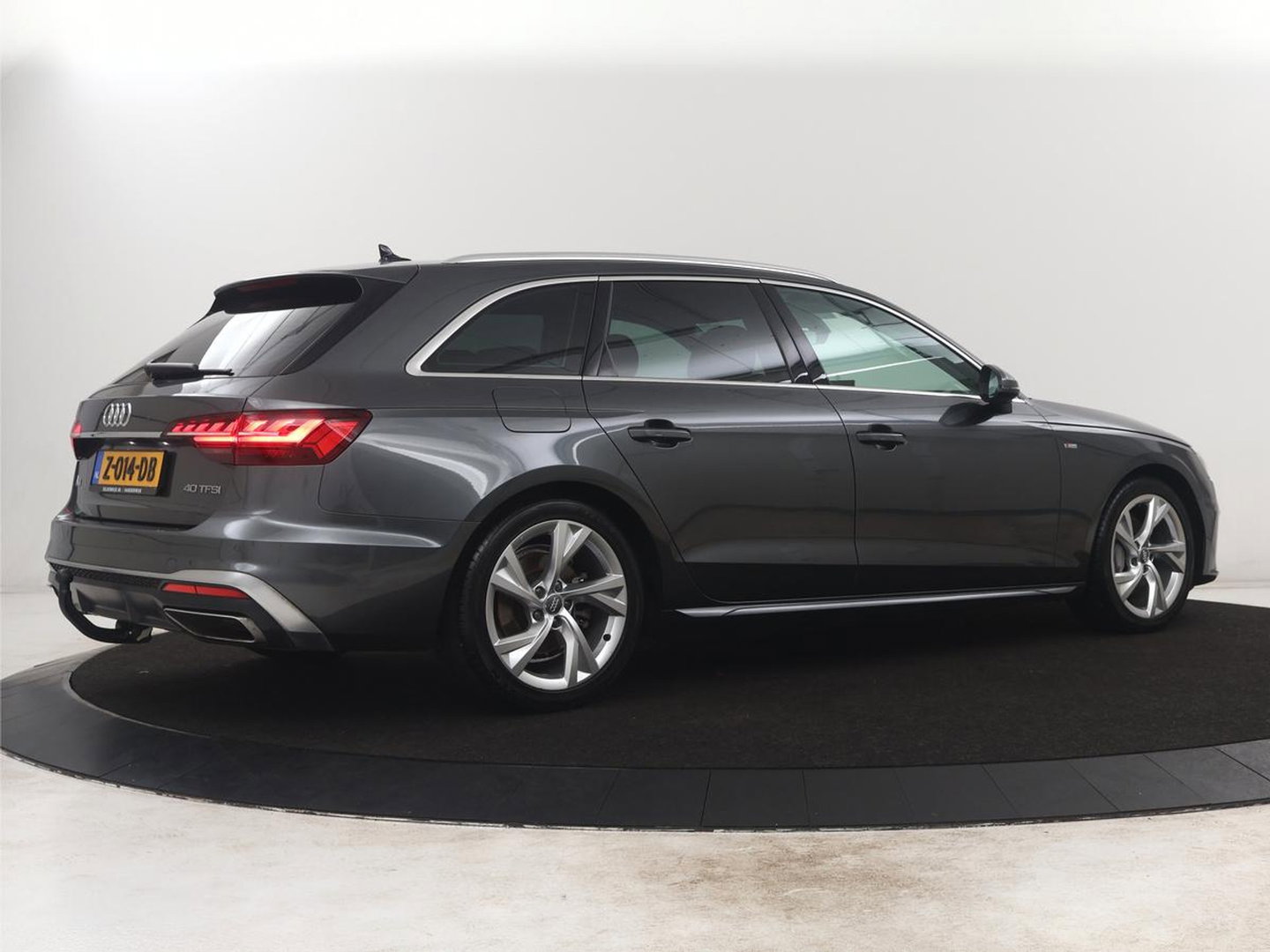Audi A4 Avant 40 TFSI S edition
