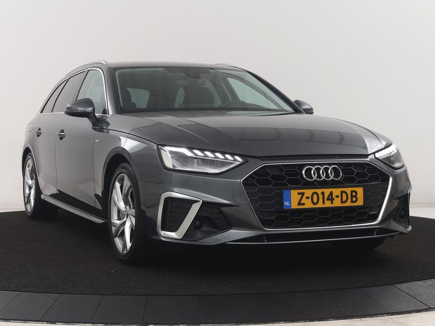 Audi A4 Avant 40 TFSI S edition