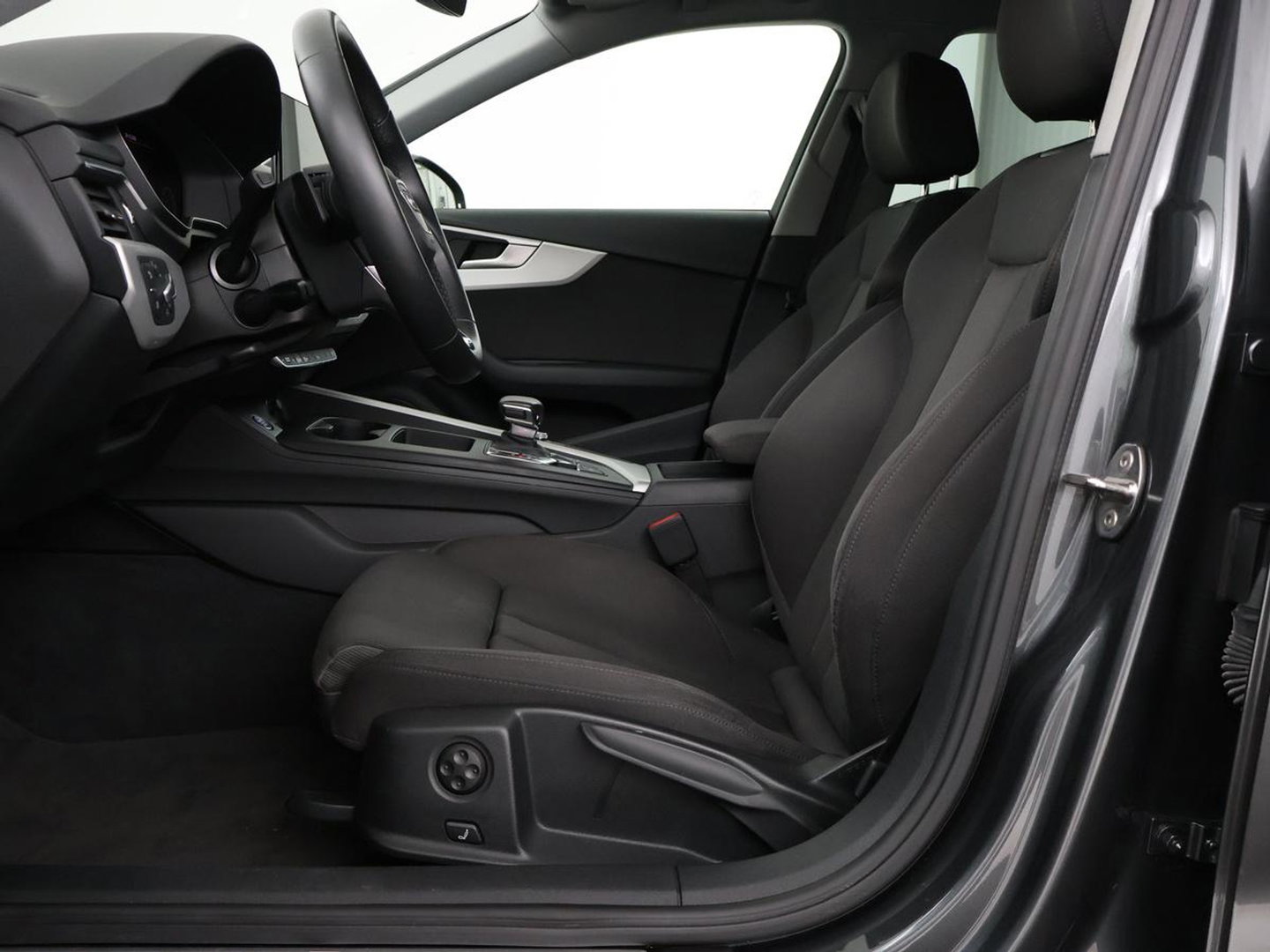 Audi A4 Avant 40 TFSI S edition