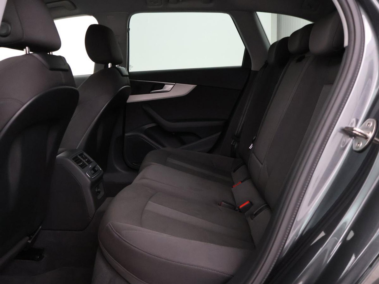 Audi A4 Avant 40 TFSI S edition