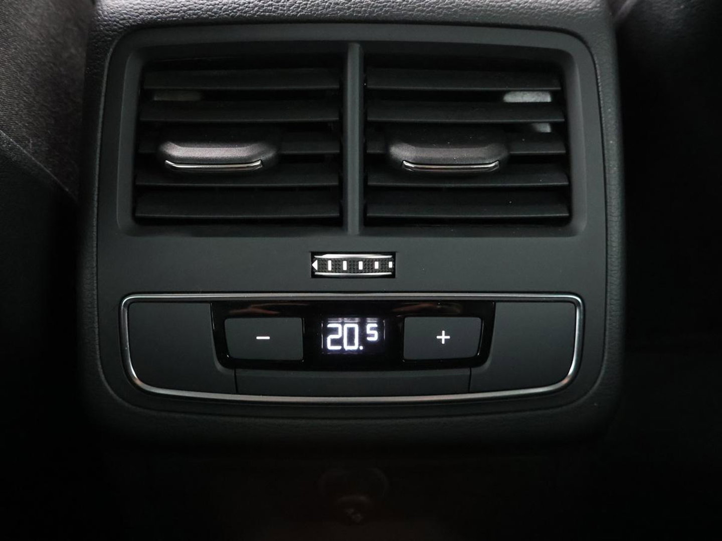 Audi A4 Avant 40 TFSI S edition