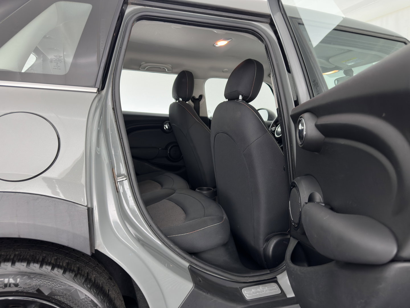 MINI 5-deurs 1.5 One D Business *NAVI-FULLMAP | AIRCO | CRUISE | PDC | COMFORT-SEATS | 16''ALU*
