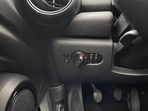 MINI 5-deurs 1.5 One D Business *NAVI-FULLMAP | AIRCO | CRUISE | PDC | COMFORT-SEATS | 16''ALU*