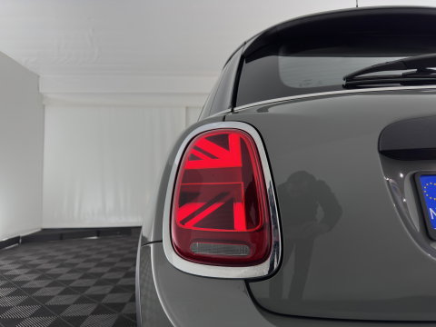 MINI 5-deurs 1.5 One D Business *NAVI-FULLMAP | AIRCO | CRUISE | PDC | COMFORT-SEATS | 16''ALU*