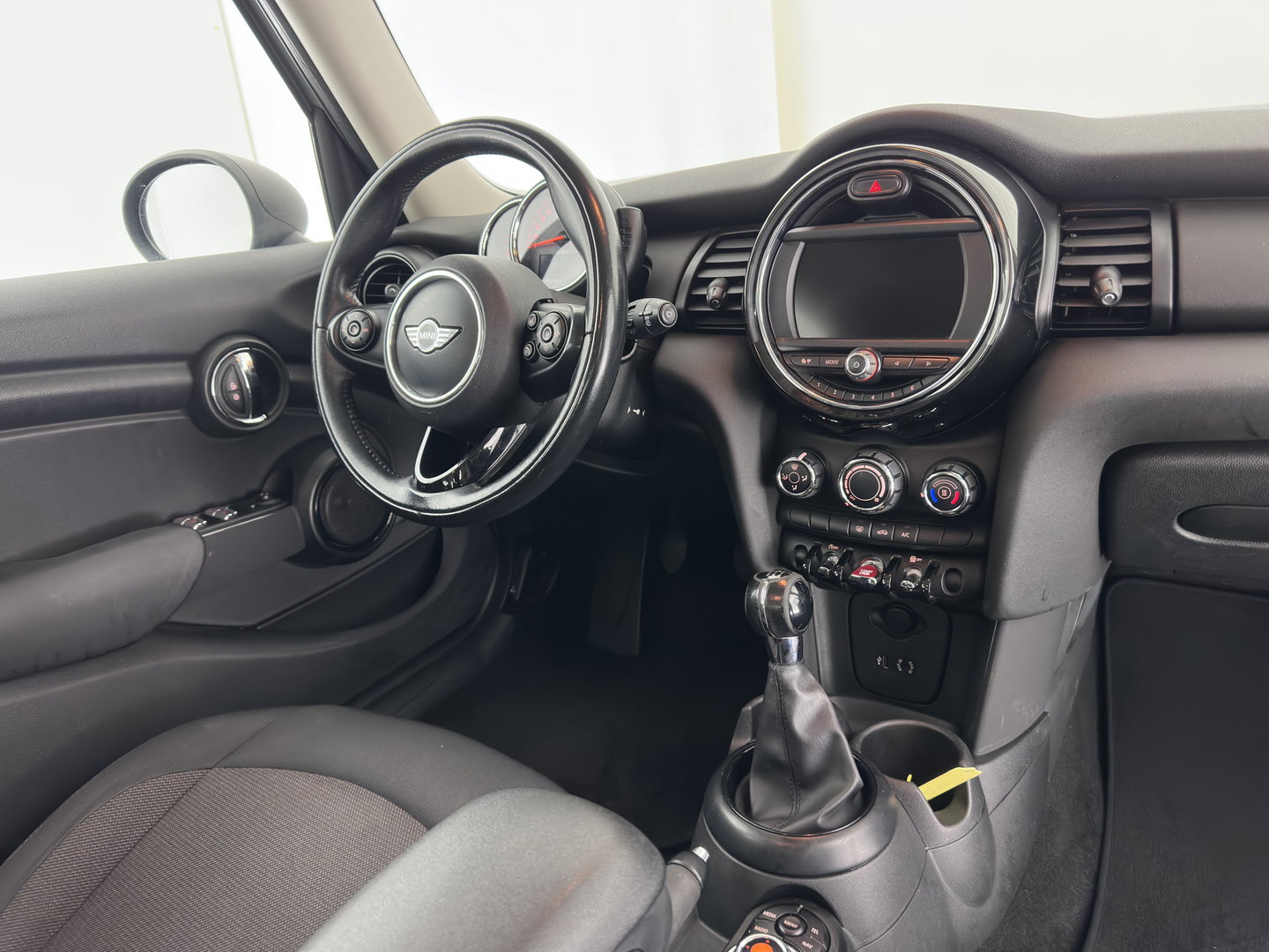MINI 5-deurs 1.5 One D Business *NAVI-FULLMAP | AIRCO | CRUISE | PDC | COMFORT-SEATS | 16''ALU*