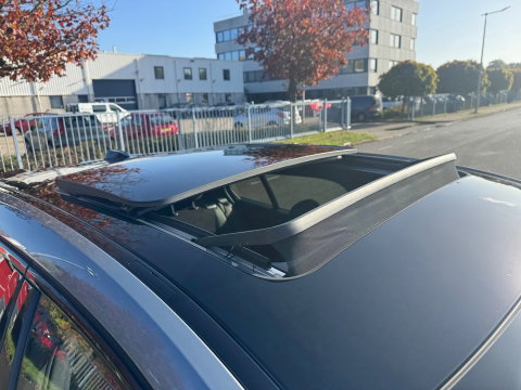 BMW 1-serie M135 xDrive 300PK Kuipstoelen Camera Panorama H&K Leder