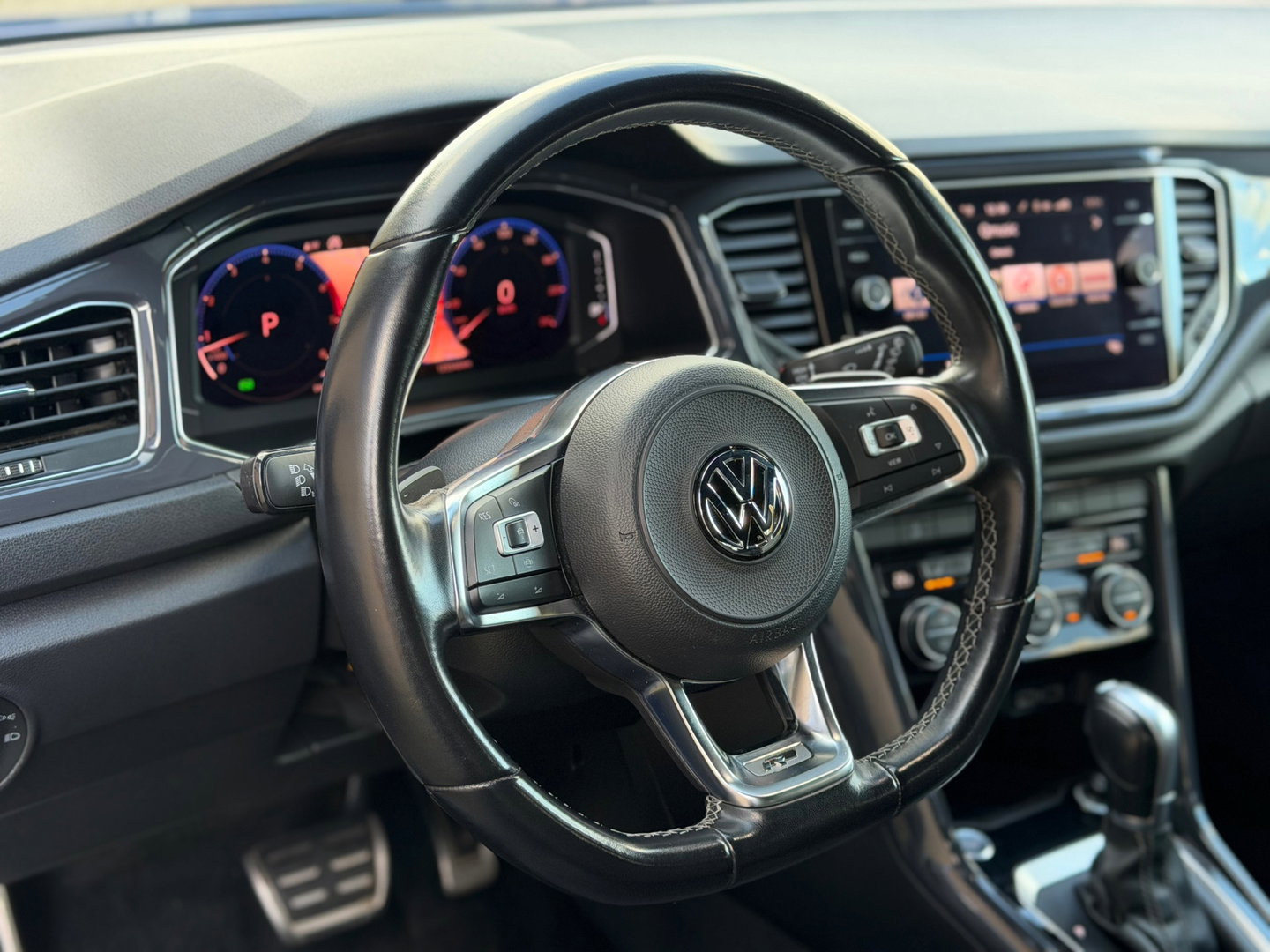 Volkswagen T-Roc 1.5 TSI Sport R-Line 150PK|ACC|Keyless|DSG