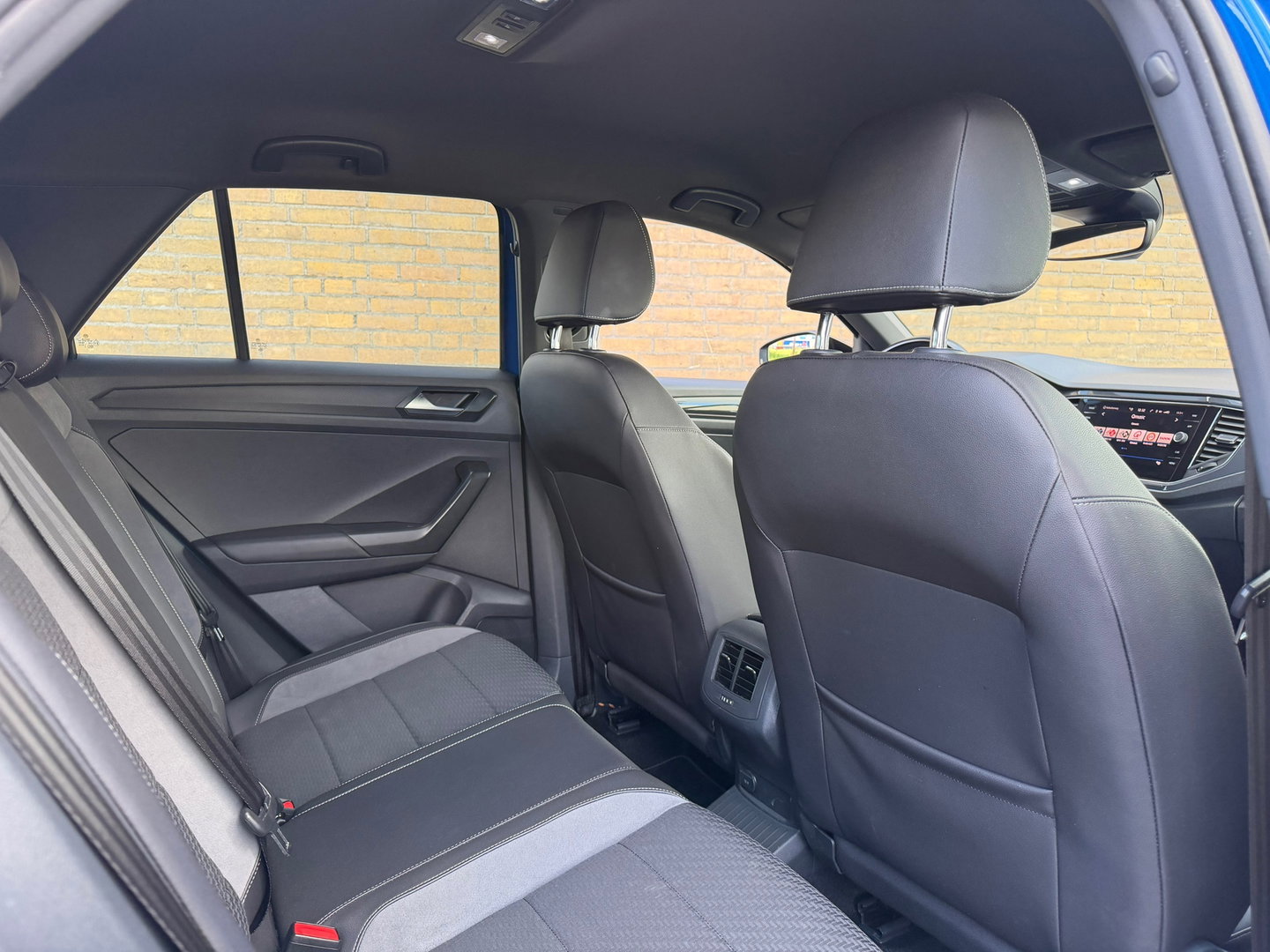 Volkswagen T-Roc 1.5 TSI Sport R-Line 150PK|ACC|Keyless|DSG