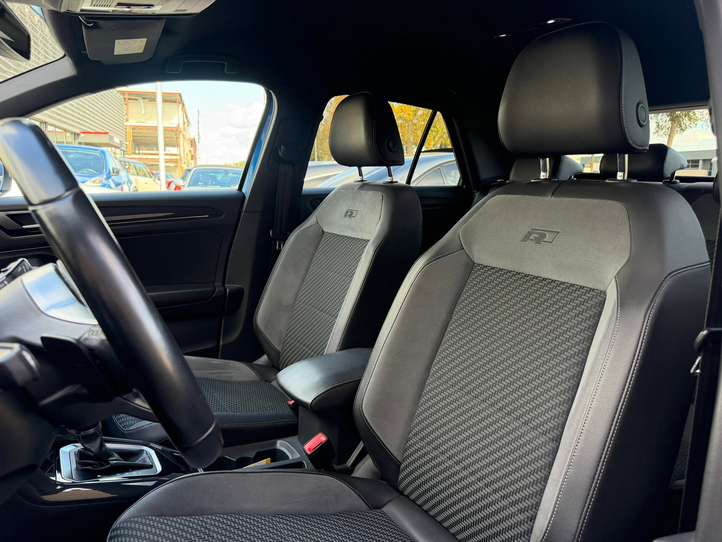 Volkswagen T-Roc 1.5 TSI Sport R-Line 150PK|ACC|Keyless|DSG