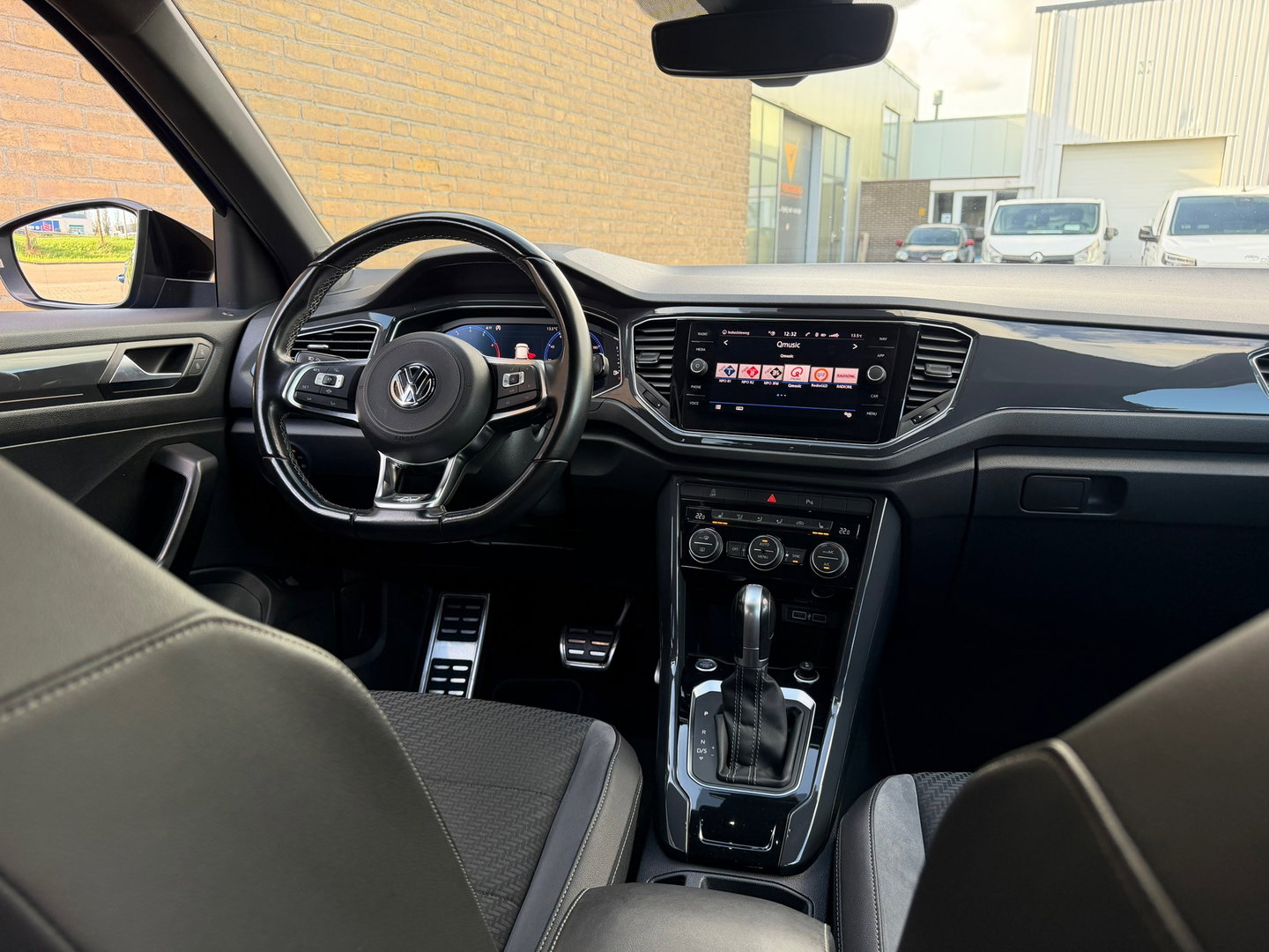 Volkswagen T-Roc 1.5 TSI Sport R-Line 150PK|ACC|Keyless|DSG