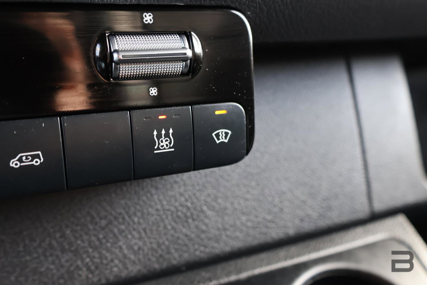 Mercedes-Benz Sprinter bestel 319 1.9 CDI L2H2 / LED / Geveerde Stoel / Groot Navi / Leer / Camera