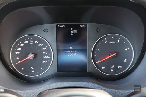 Mercedes-Benz Sprinter bestel 319 1.9 CDI L2H2 / LED / Geveerde Stoel / Groot Navi / Leer / Camera