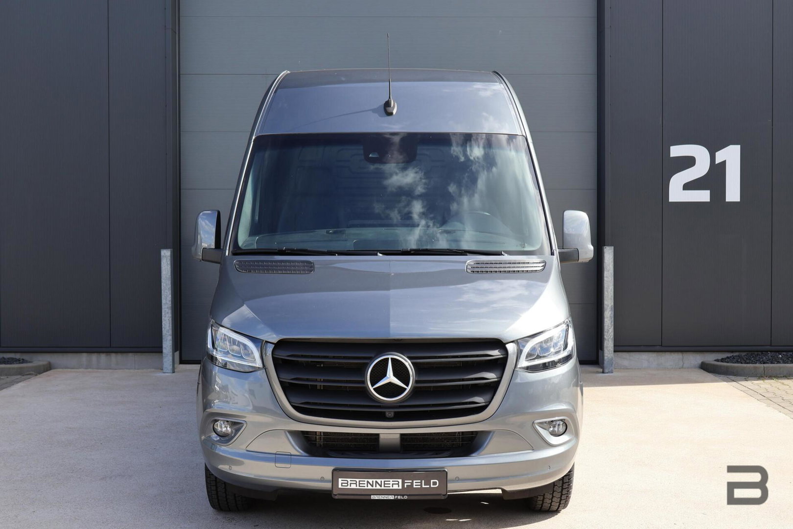 Mercedes-Benz Sprinter bestel 319 1.9 CDI L2H2 / LED / Geveerde Stoel / Groot Navi / Leer / Camera